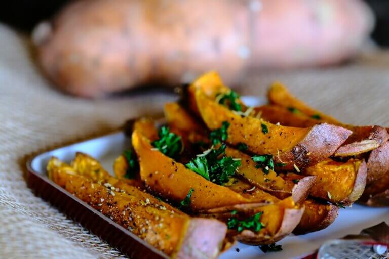 Como assar batata doce na air fryer de forma prática Como assar batata doce na air fryer de forma prática