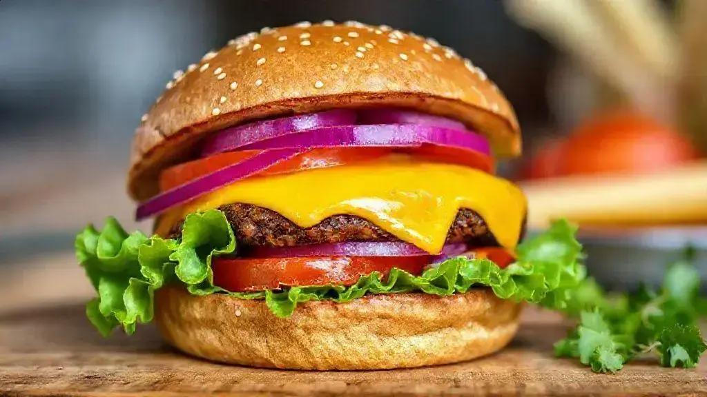 Hambúrguer com queijo