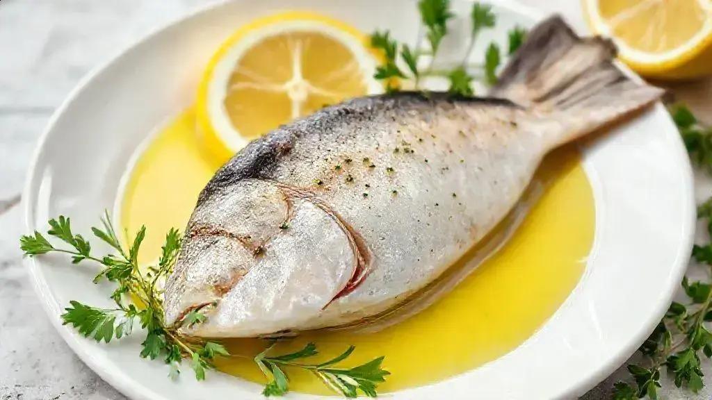 Peixe ao limão caseiro